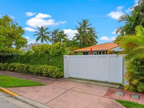 7970 Hawthorne Ave, Miami Beach FL 33141