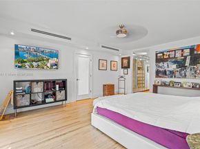 7970 Hawthorne Ave, Miami Beach FL 33141