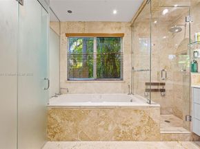 7970 Hawthorne Ave, Miami Beach FL 33141
