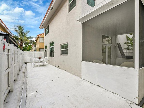 3155 N 37th Ave, Hollywood FL 33021
