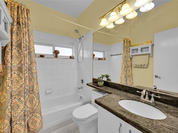 3155 N 37th Ave, Hollywood FL 33021