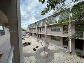 1100 SE 4th Ave 32, Deerfield Beach FL 33441