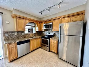 1100 SE 4th Ave 32, Deerfield Beach FL 33441
