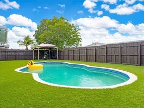 181 SW 76th Ter, Margate FL 33068