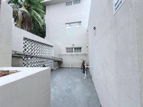 6580 Santona St A31, Coral Gables FL 33146