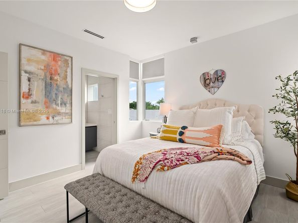 2926 Bird Ave 2, Miami FL 33133
