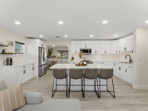 11065 SW 52nd Dr, Miami FL 33165