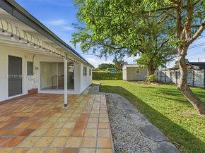 11065 SW 52nd Dr, Miami FL 33165