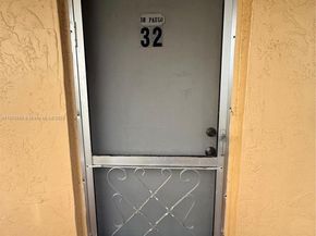 135 NE 202nd Ter N32, Miami Gardens FL 33179