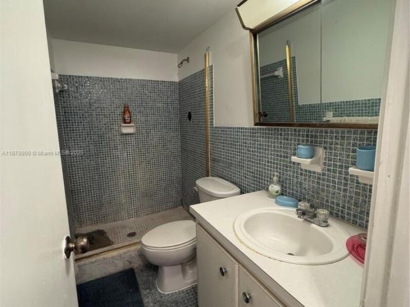 135 NE 202nd Ter N32, Miami Gardens FL 33179