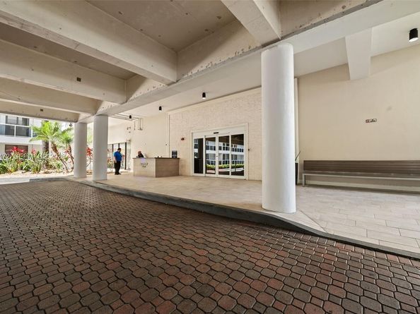 20505 E Country Club Dr 1231, Aventura FL 33180