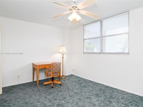 110 Royal Park Dr 2H, Oakland Park FL 33309