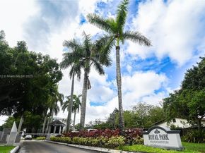 110 Royal Park Dr 2H, Oakland Park FL 33309