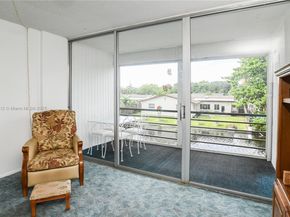110 Royal Park Dr 2H, Oakland Park FL 33309