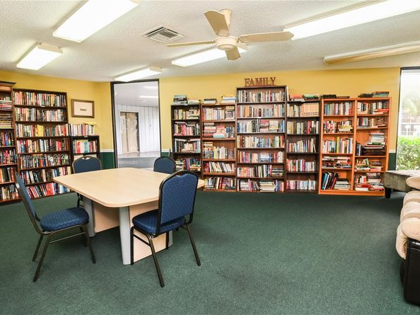 110 Royal Park Dr 2H, Oakland Park FL 33309