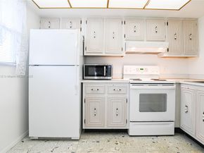 110 Royal Park Dr 2H, Oakland Park FL 33309