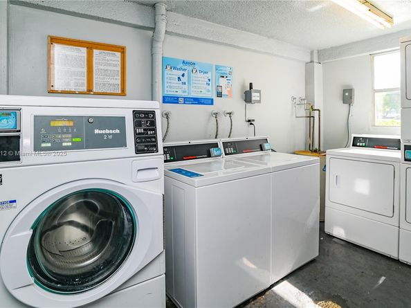 110 Royal Park Dr 2H, Oakland Park FL 33309