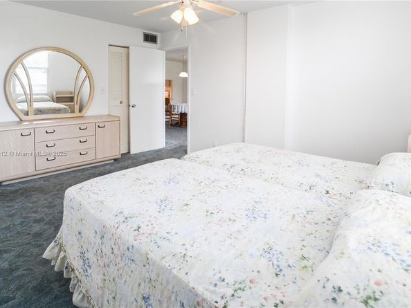 110 Royal Park Dr 2H, Oakland Park FL 33309