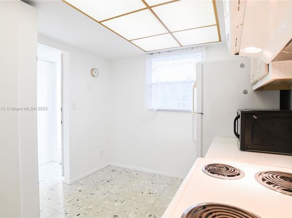 110 Royal Park Dr 2H, Oakland Park FL 33309