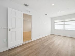 6891 SW 26th Ter, Miami FL 33155