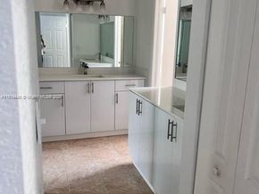 958 Mockingbird Ln 511, Plantation FL 33324