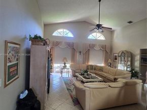 18340 NW 10th St, Pembroke Pines FL 33029
