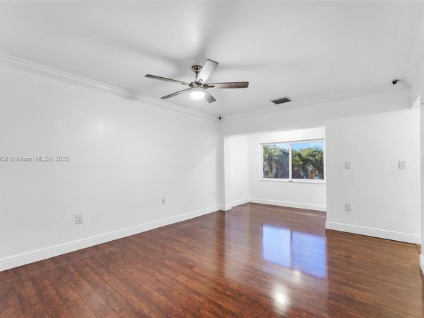 11437 SW 34th Ln, Miami FL 33165