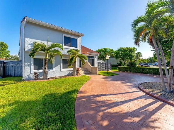 11437 SW 34th Ln, Miami FL 33165