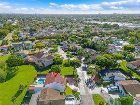 11437 SW 34th Ln, Miami FL 33165