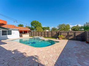 11437 SW 34th Ln, Miami FL 33165