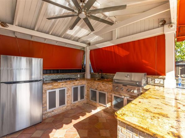 11437 SW 34th Ln, Miami FL 33165