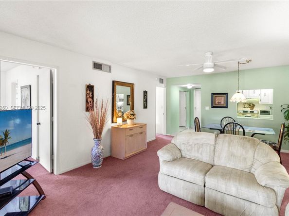 5661 SW 2nd Ct 216, Margate FL 33068