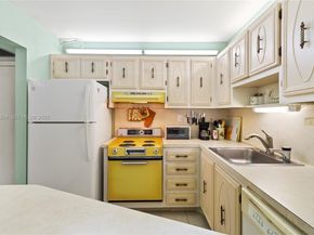 5661 SW 2nd Ct 216, Margate FL 33068