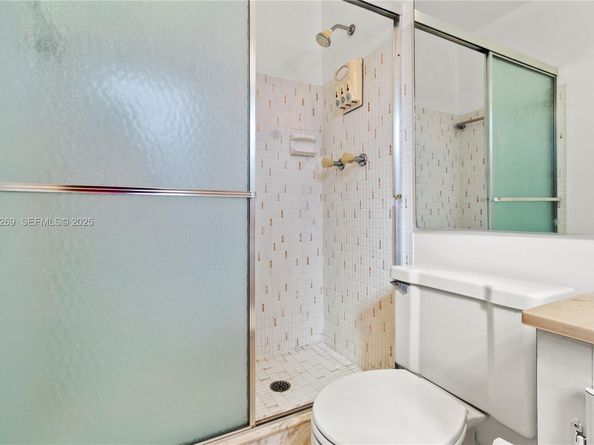 5661 SW 2nd Ct 216, Margate FL 33068