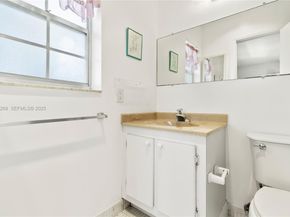 5661 SW 2nd Ct 216, Margate FL 33068