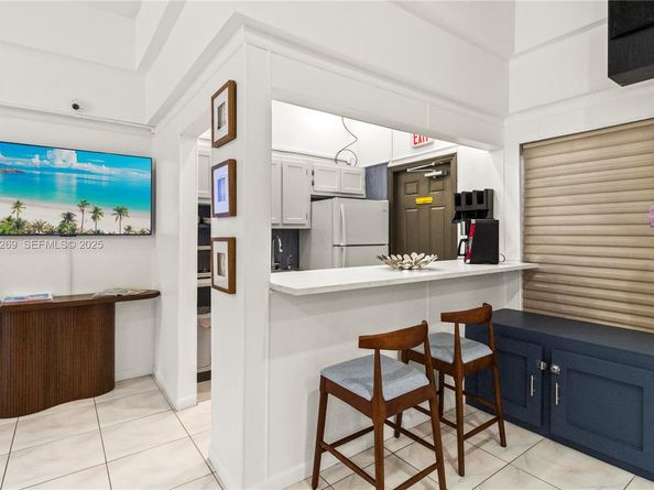 5661 SW 2nd Ct 216, Margate FL 33068