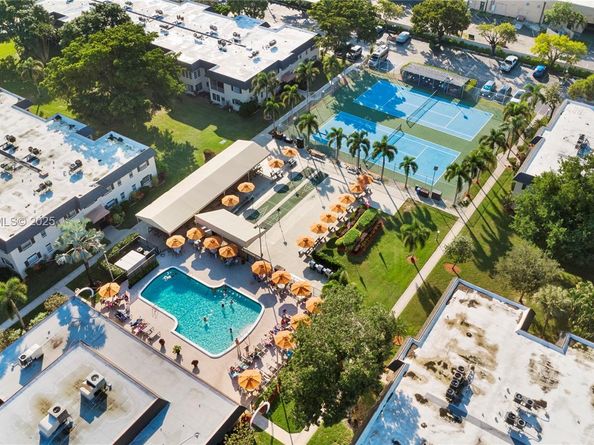 5661 SW 2nd Ct 216, Margate FL 33068