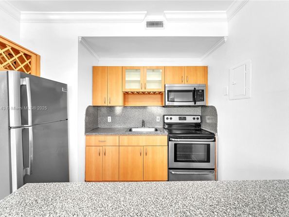 737 Jefferson Ave 305, Miami Beach FL 33139