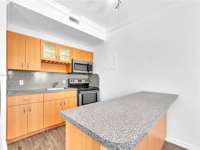 737 Jefferson Ave 305, Miami Beach FL 33139