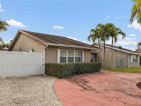 16216 SW 304th Ter, Homestead FL 33033