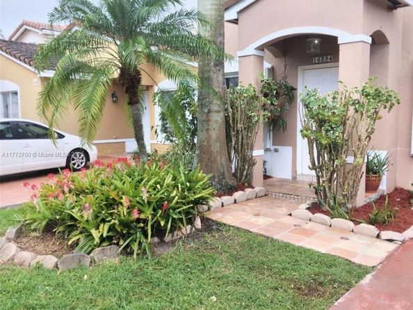 16394 SW 97th St, Miami FL 33196