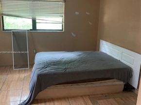 1037 NW 30th St, Miami FL 33127