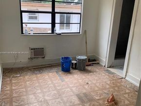 1037 NW 30th St, Miami FL 33127