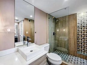 401 69th St 212, Miami Beach FL 33141