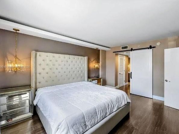 401 69th St 212, Miami Beach FL 33141