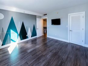 401 69th St 212, Miami Beach FL 33141