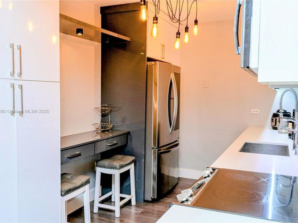 401 69th St 212, Miami Beach FL 33141