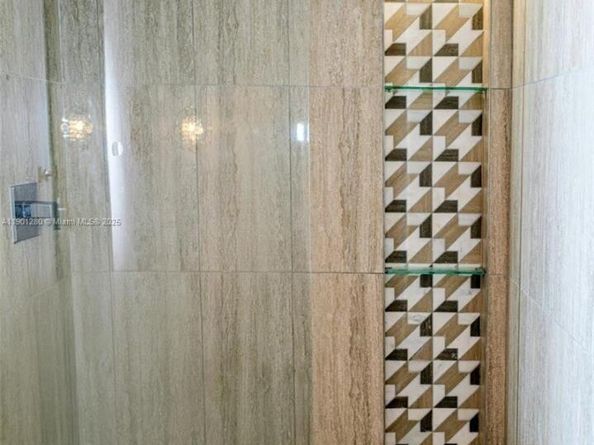 401 69th St 212, Miami Beach FL 33141