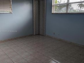 211 NE 8th Ave 209, Hallandale Beach FL 33009