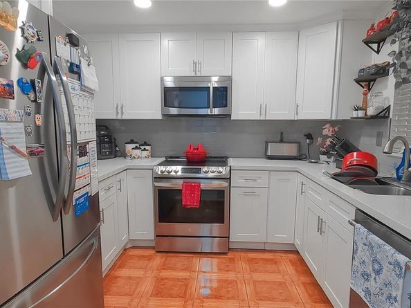 1080 Del Lago Cir 201, Sunrise FL 33313